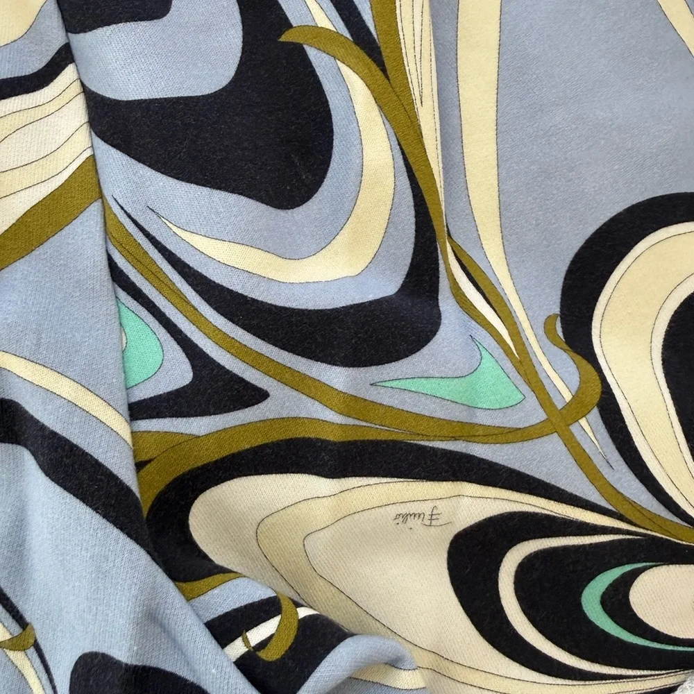 Emilio Pucci Printed Shorts - Picture 10 of 10